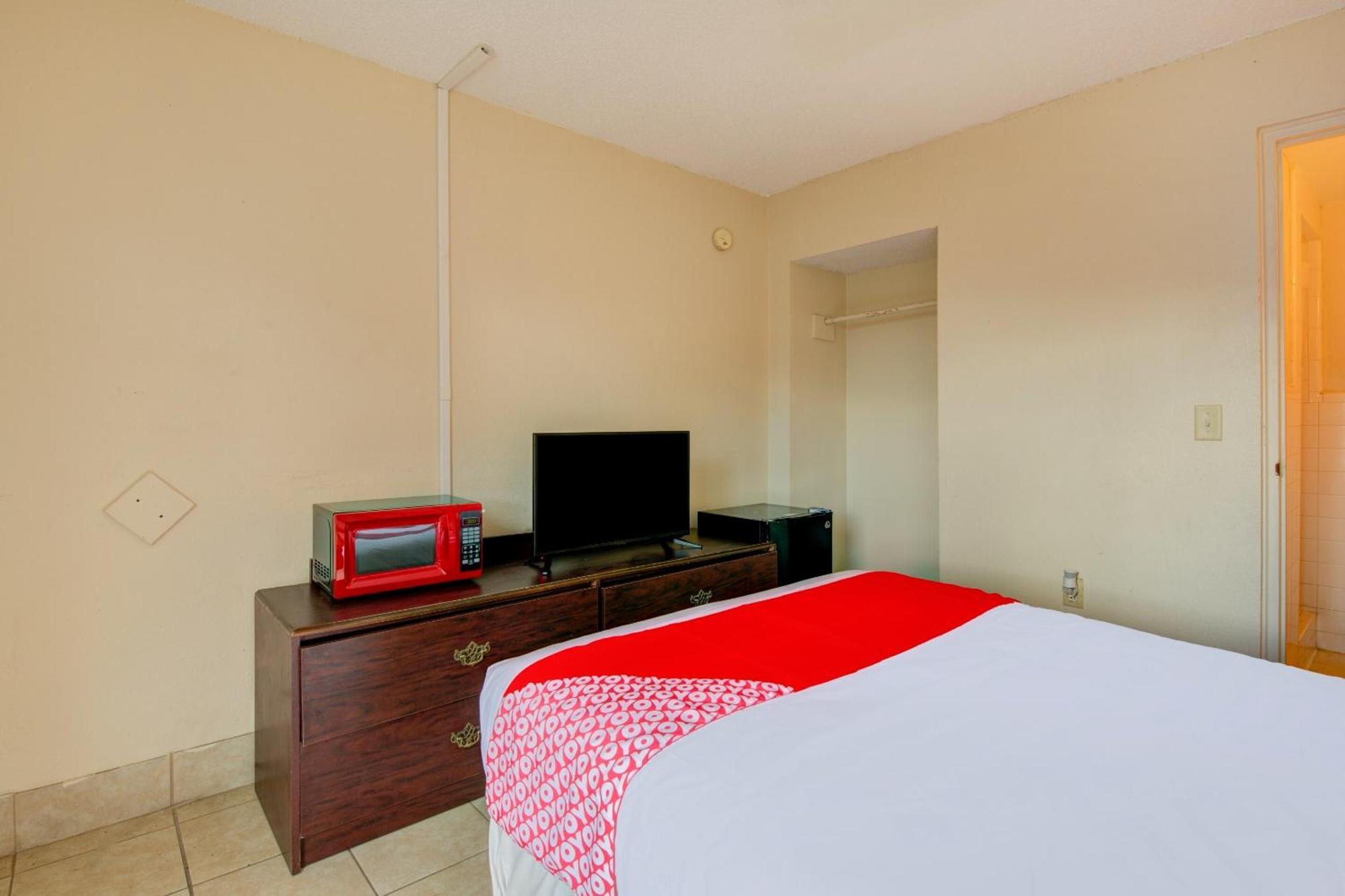 Oyo Hotel Douglas Ga Us-441 מראה חיצוני תמונה