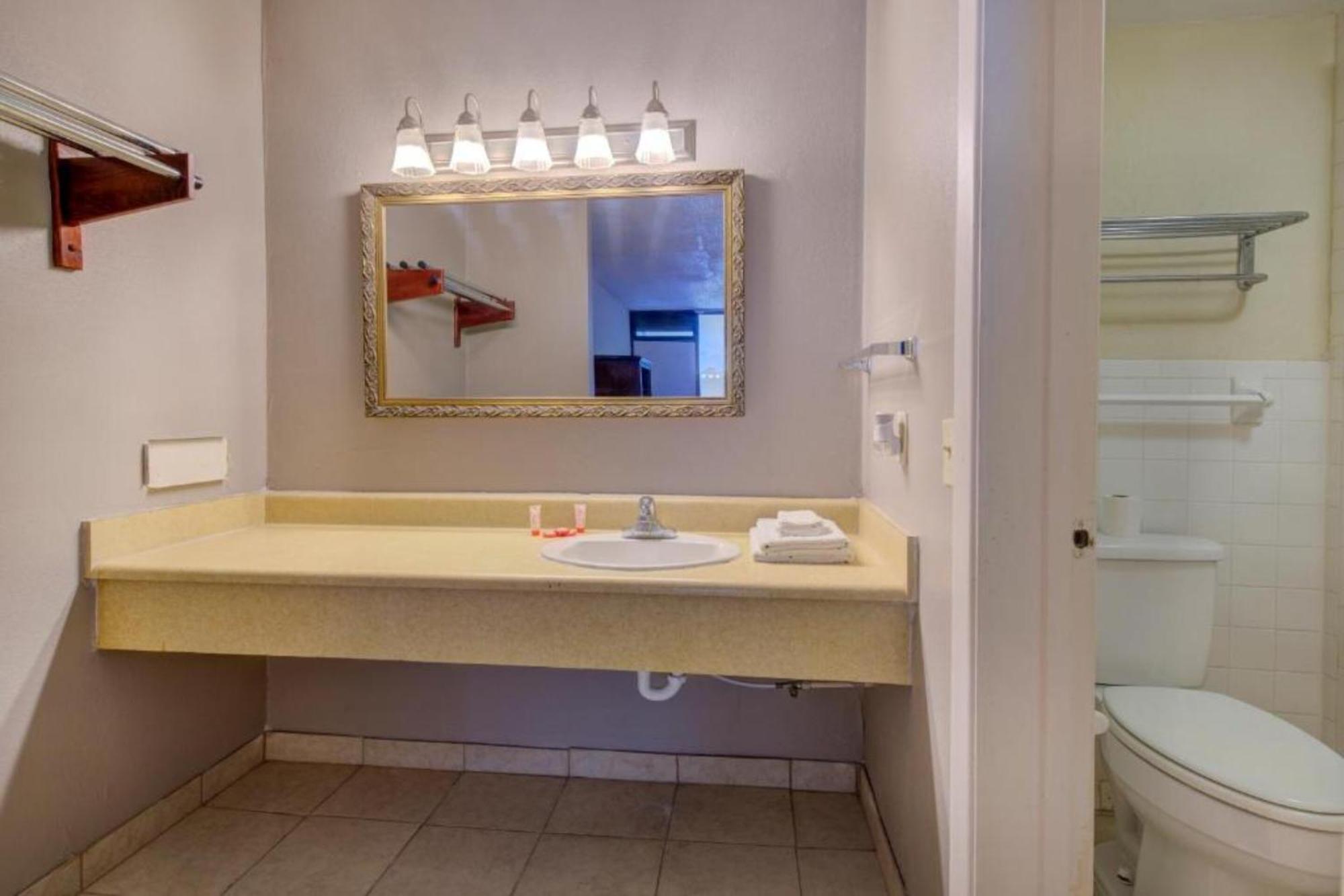 Oyo Hotel Douglas Ga Us-441 מראה חיצוני תמונה