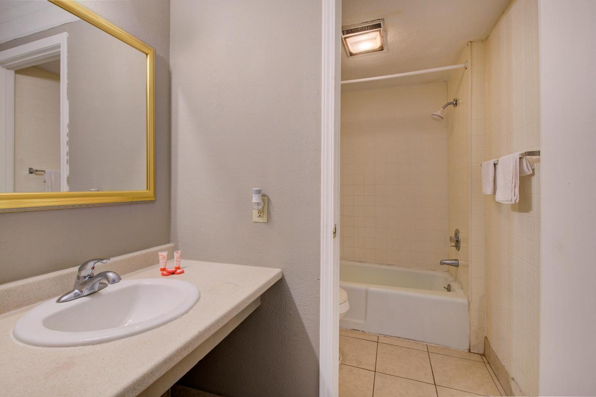 Oyo Hotel Douglas Ga Us-441 מראה חיצוני תמונה