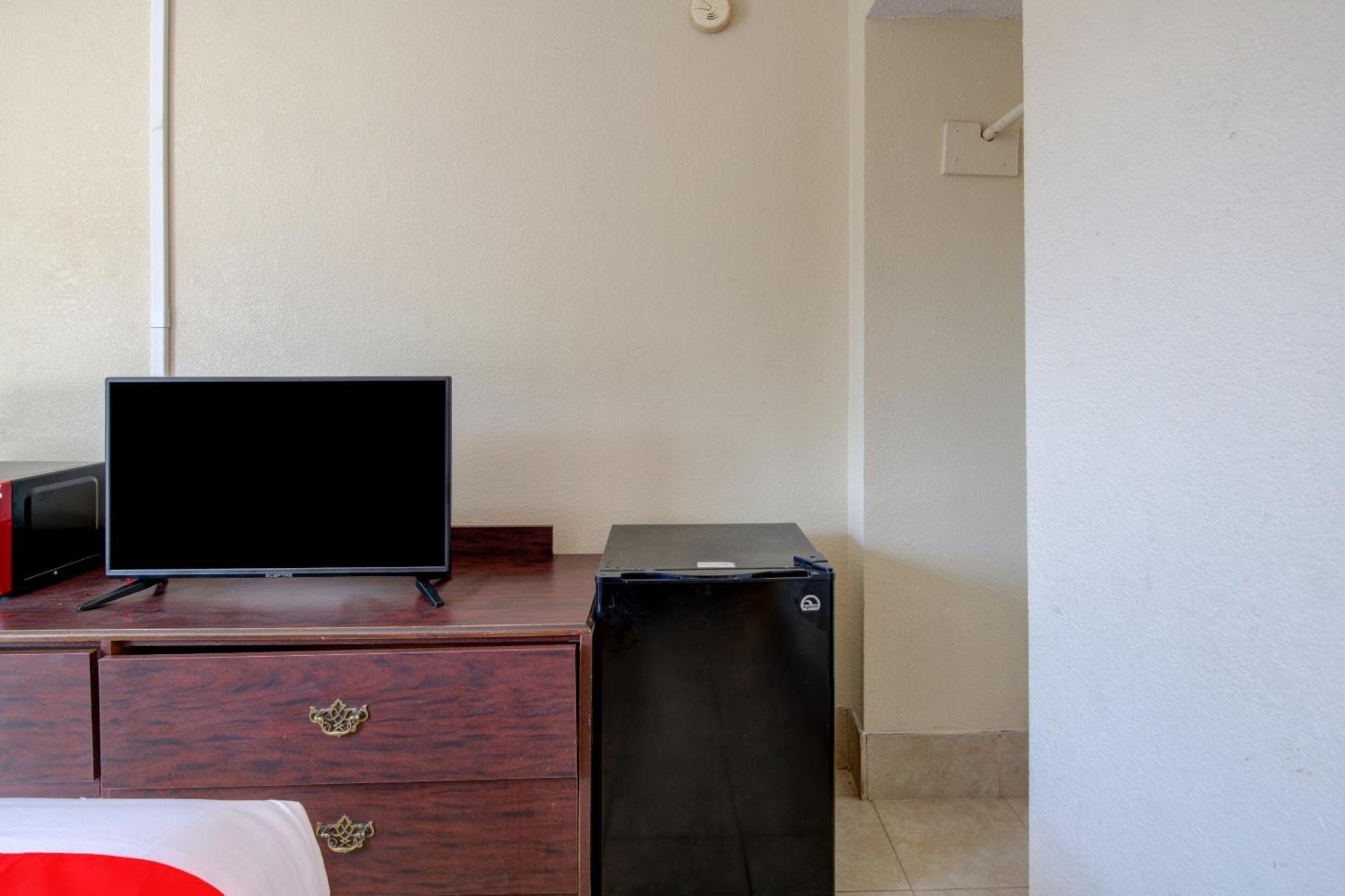 Oyo Hotel Douglas Ga Us-441 מראה חיצוני תמונה